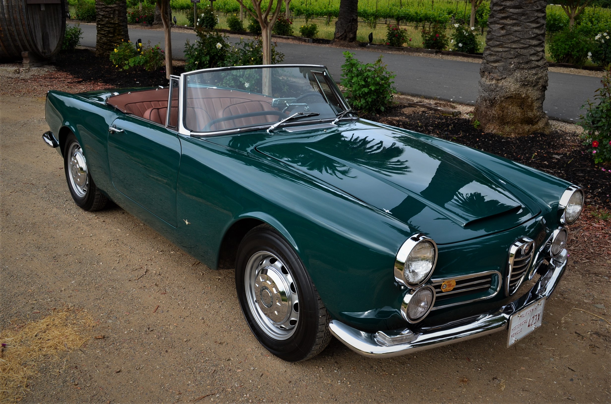 1963 Alfa Romeo 2600 Spider - CLASSIC CARS LTD, Pleasanton California