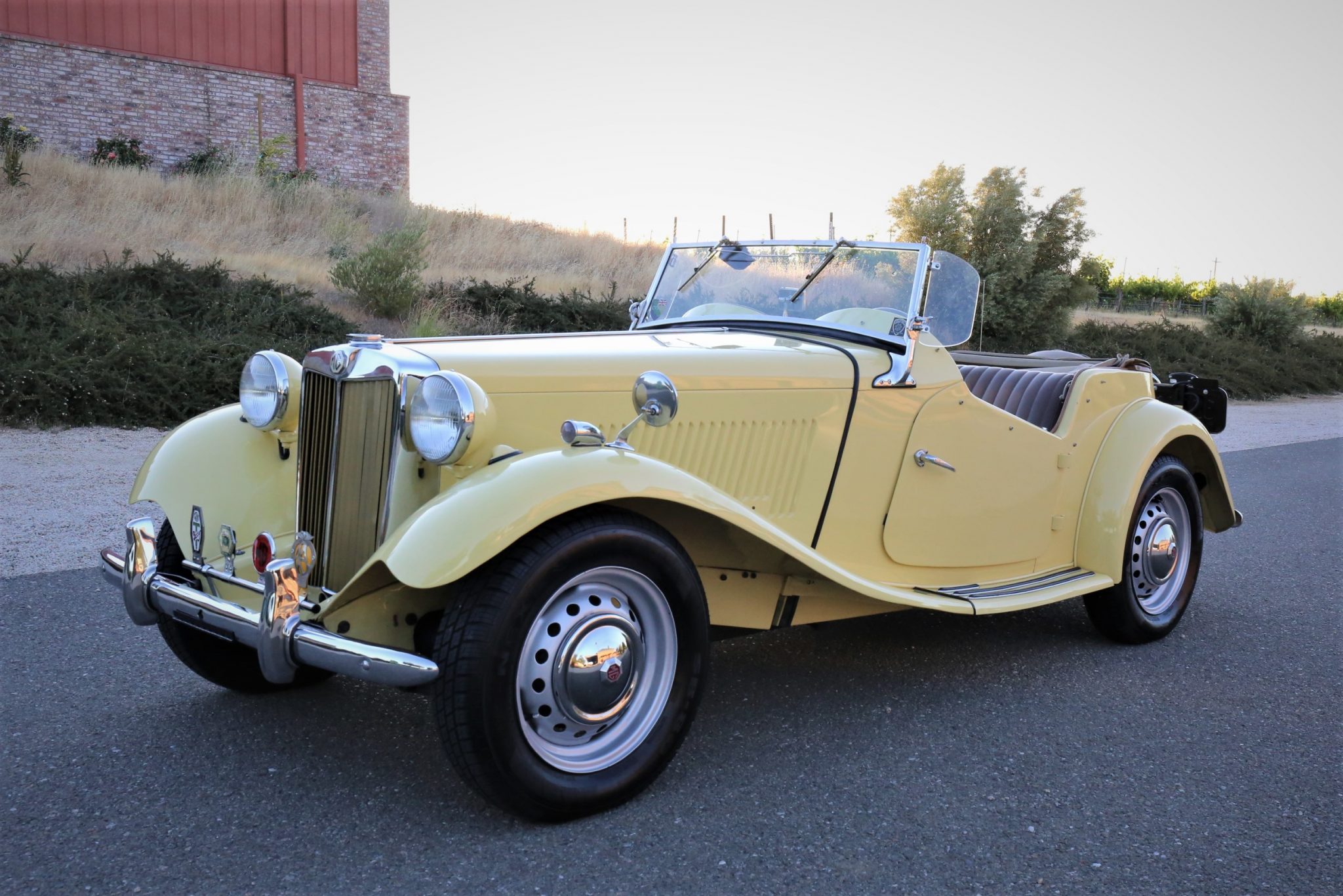 1952 MG TD - CLASSIC CARS LTD, Pleasanton California