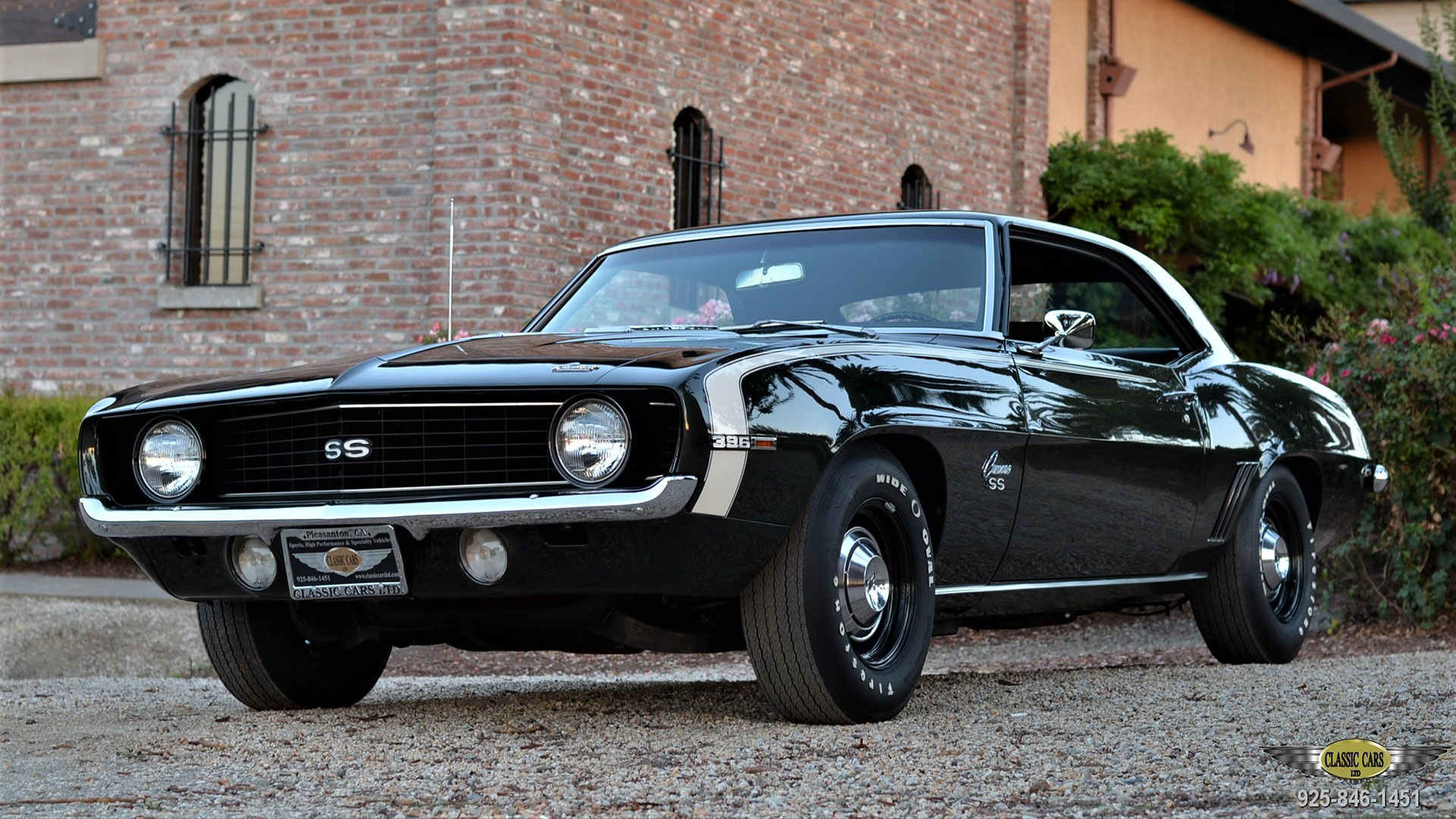 Black Chevrolet Camaro 396 classic car